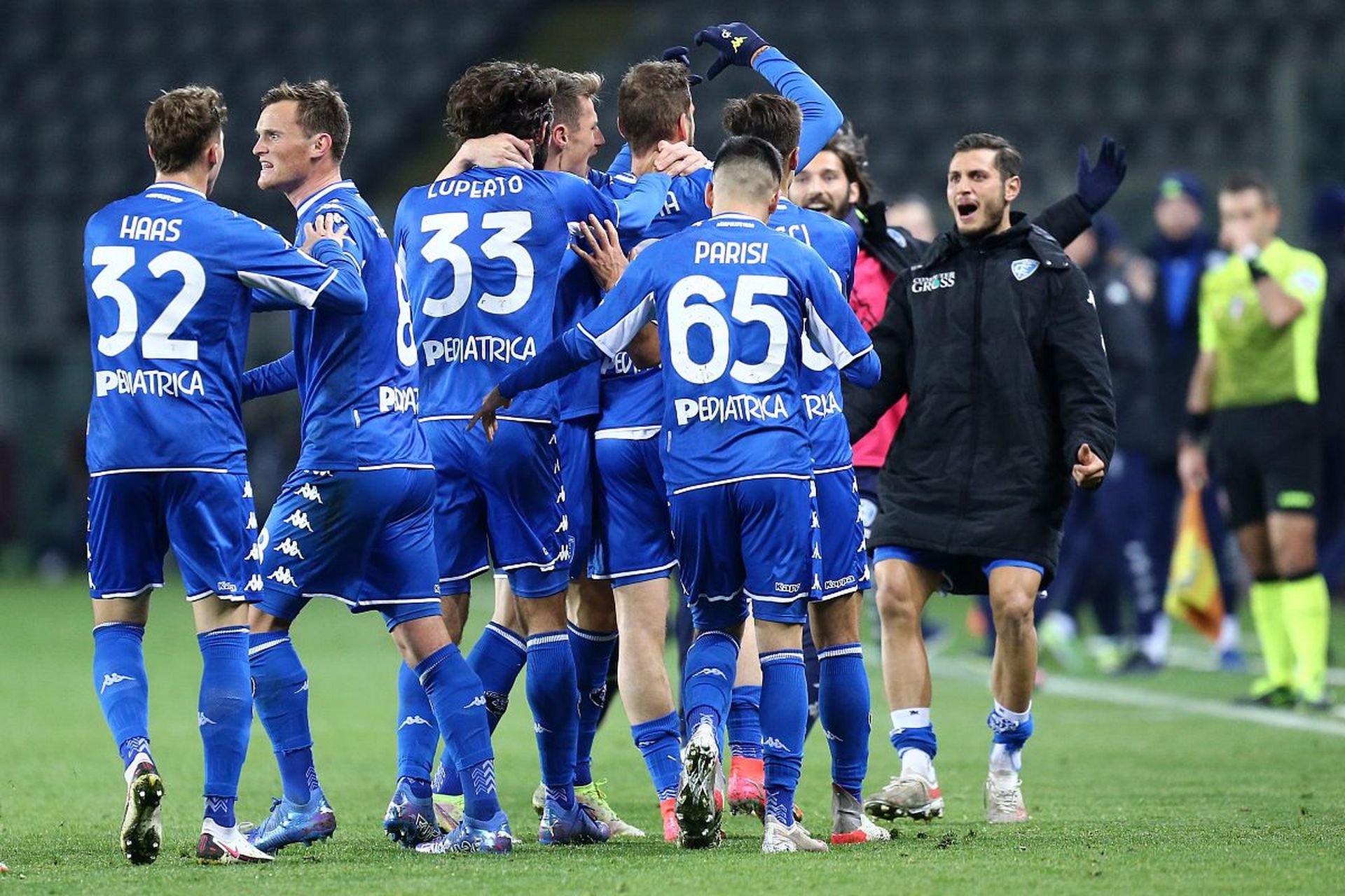 对球员竞技 对球员竞技